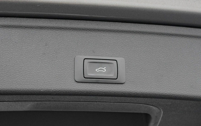 Audi A4 cena 137850 przebieg: 84444, rok produkcji 2020 z Nysa małe 781